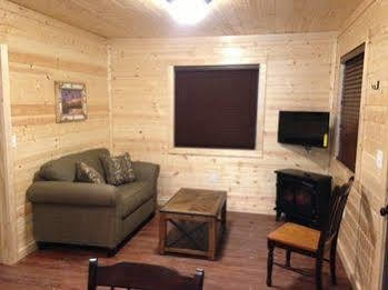 The Lodge At Van Hook New Town Exterior foto